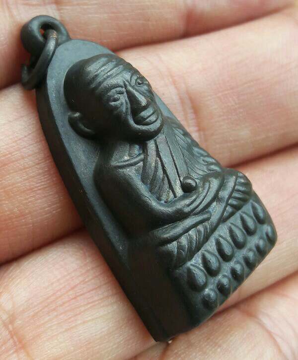 หลวงปู่ทวดแจกปีนัง ปี 07 สวยสมบูรณ์ คมชัด ท่านอาจารย์ทิม สร้างและปลุกเสก เคาะเดียว(5)