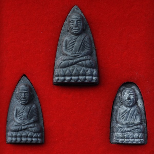 พระชุดหลวงปู่ทวด วัดบวรนิเวศ ญสส.85