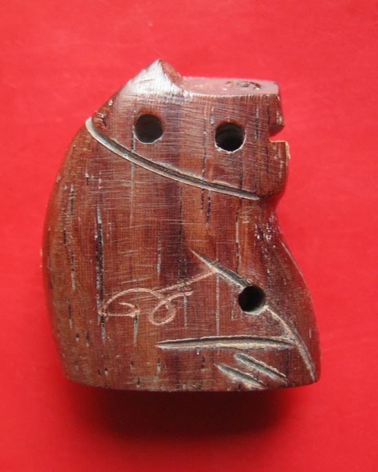 เสือไม้พยุงแกะ จารครบสูตร เมตตา ค้าขายร่ำรวย รุ่นไตรมาศ44 หลวงพ่อเปิ่น วัดบางพระ เข้มขลัง พ.ศ.2544