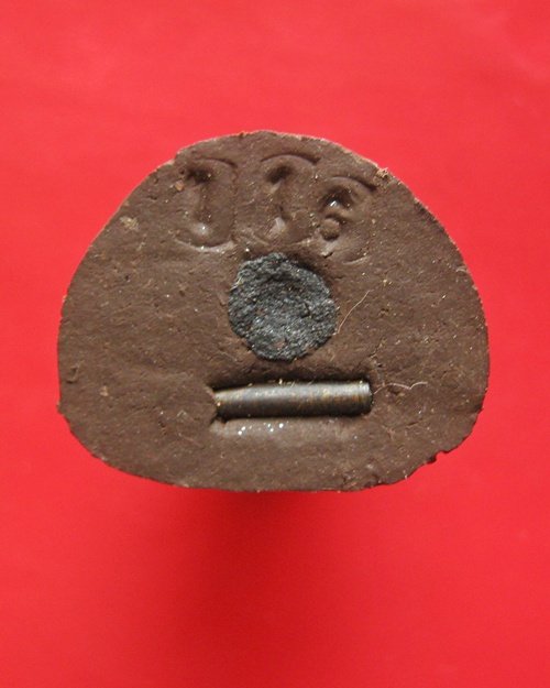 รูปเหมือนลอยองค์ เนื้อผงว่าน 108 หลวงปู่อิง โชติโญ วัดโคกทม อ.กระสัง จ.บุรีรัมย์ ก้นฝังตะกรุด อุดอัง