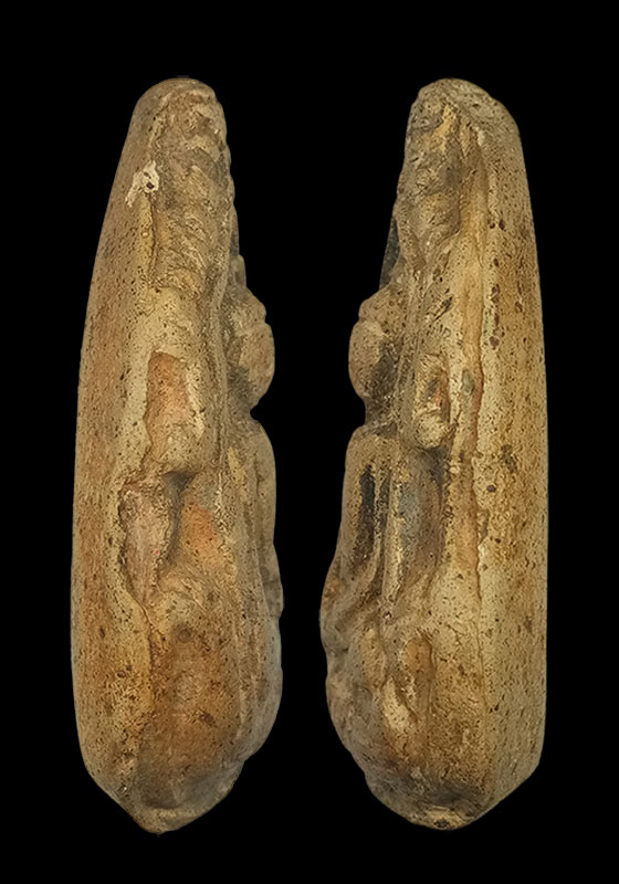 พระลือซุ้มนาค ๑ในพระชุดสกุลลำพูน เนื้อดินเผา