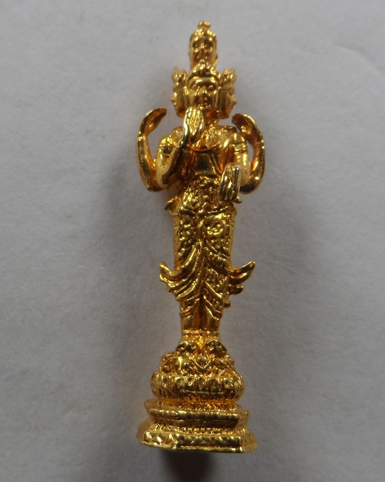 พระตรีมูรติ เจ้าคุณธงชัย วัดไตรมิตรวิทยาราม ปี๒๕๕๒