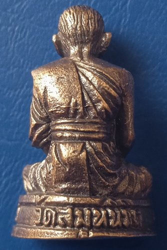 รูปหล่อ พระครูวิจารณ์โกศล วัดสมุหนิมิต สุราษฎร์ธานี