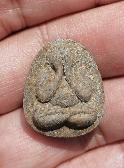 พระปิดตาหลวงปู่โต๊ะ เนื้อผงใบลานแก่น้ำมันตังอิ้ว แช่น้ำมนต์ นำฤกษ์ วัดบวรนิเวศ ปี​ 2523 เคาะเดียว