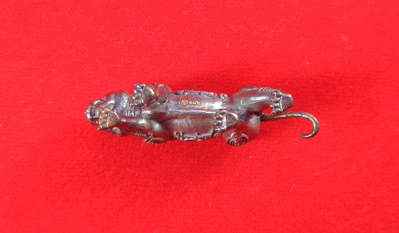 รูปหล่อเสือ หลวงพ่อพัฒน์ วัดห้วยด้วน จ.นครสวรรค์ รุ่นราชันพยัคฆ์อาคม มหาอำนาจ มหาบารมี สวยครับ