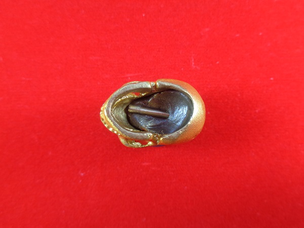 แม่พรายกระซิบโชคหล่อกะโหลกเนื้อชนวนโลหะอาถรรพ์ ฝั่งตะกรุด 1 ดอก หลวงพ่อดำ วัดพระพุทธบาทรัตนคีรี 