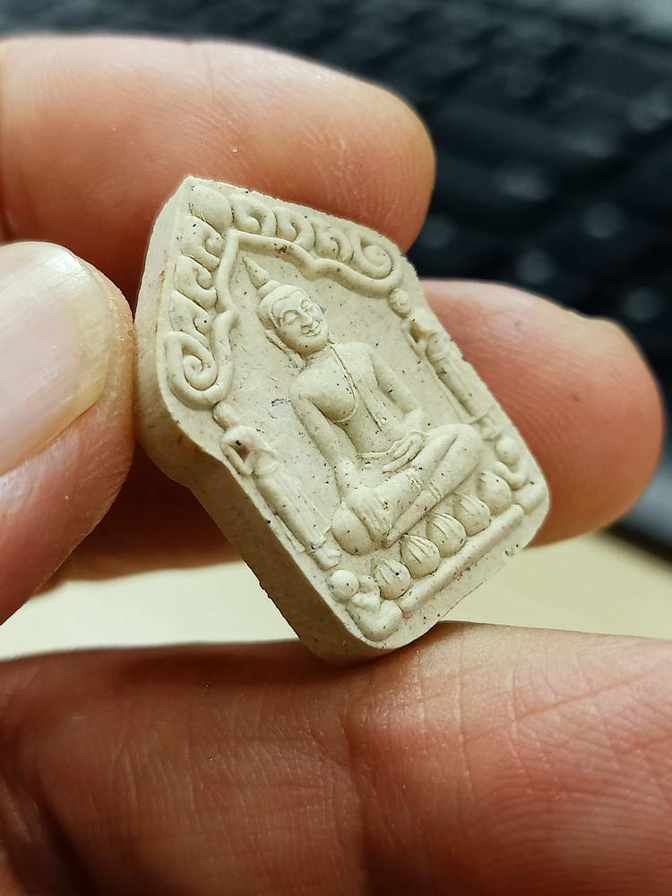 4-766 ขุนแผนนำชัย ท่านพ่ออาด วัดตะพุนทอง ระยอง 2558 พิมพ์เล็ก กล่องเดิม