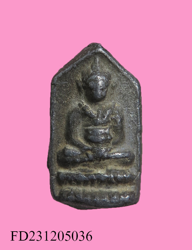 รูปหล่อ พระชัยวัฒน์ครึ่งซึก เจ้าคุณศรี (สนธิ์) เนื้อชิน หายาก