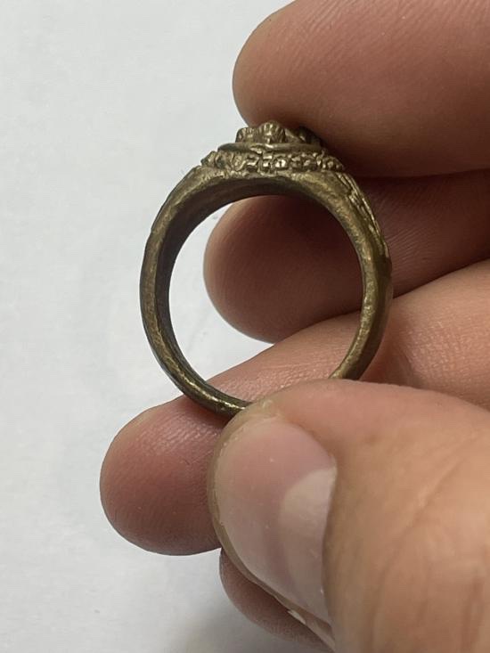 วัดใจ@… แหวนพระพุทธ ไม่ทราบที่ไม่มีข้อมูลครับ ขนาดแหวนประมาณ 1.9 Cm.ครับ