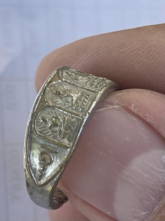 วัดใจ@… แหวนพระเจ้าห้าพระองค์ ไม่ทราบพี่ไม่มีข้อมูลครับ