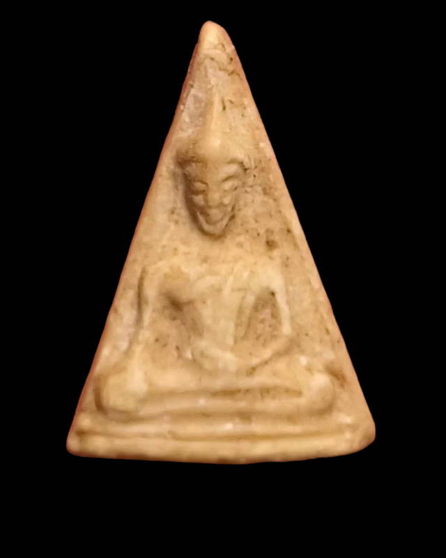 นางพญาเนื้อผงน้ำมัน เก่า หลวงพ่อกวย วัดโฆสิตาราม จ.ชัยนาท ปี2515