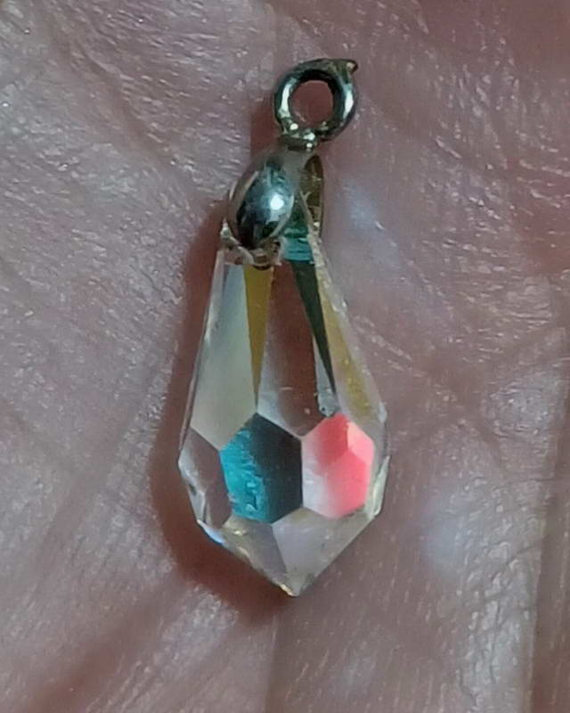  ลูกแก้วสารพัดนึก เหลี่ยมเพชร พิมพ์หยดน้ำ หลวงพ่อฤาษีลิงดำ วัดท่าซุง อุทัยธานี ปี2528