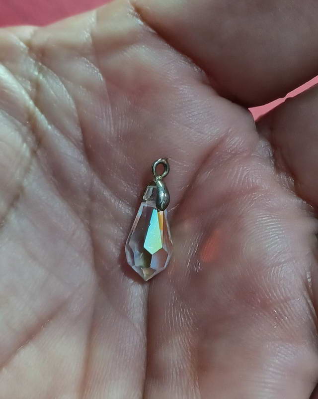  ลูกแก้วสารพัดนึก เหลี่ยมเพชร พิมพ์หยดน้ำ หลวงพ่อฤาษีลิงดำ วัดท่าซุง อุทัยธานี ปี2528