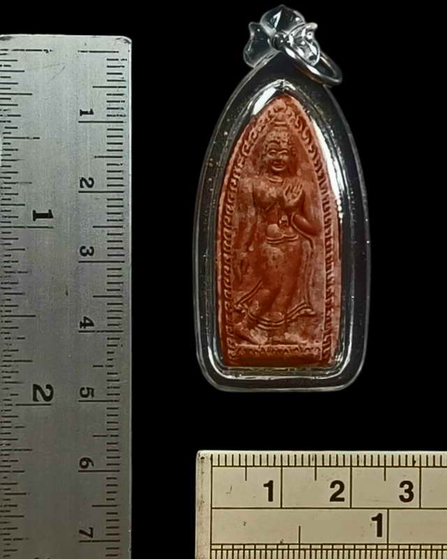 พระพิมพ์ลีลาทุ่งเศรษฐีเนื้อผงหลวงปู่แหวนฯออกวัดสัมพันธวงศ์ปี 2517.