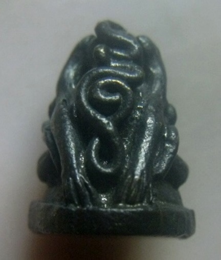 **เบา​ๆ​**พระปิดตามหาอุตม์ ยันต์รอบองค์ เนื้อโลหะผสม เก่า ไม่ทราบที่**เนื้อจัด เชิญชมครับ 