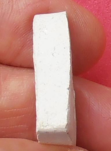 พระผงวัดปากน้ำ รุ่น ๔ พิมพ์สามเหลี่ยม