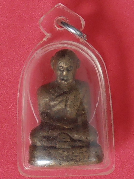 พระหล่อโบราณหลวงพ่อโต๊ะ วัดลาดตาล สุพรรณบุรี 