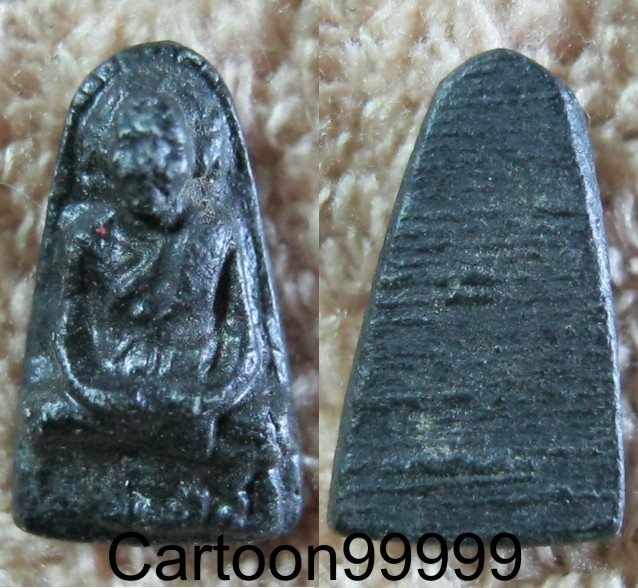 พระผงรูปเหมือน แห้งๆ เก่าๆ ครับผม