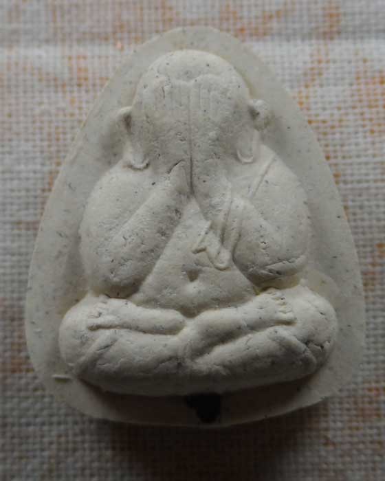 พระปิดตาปลดหนี้ (รุ่นแรก) พระอาจารย์เปลี่ยน ปัญญาปทีโป วัดอรัญวิเวก ปี๒๕๔๑