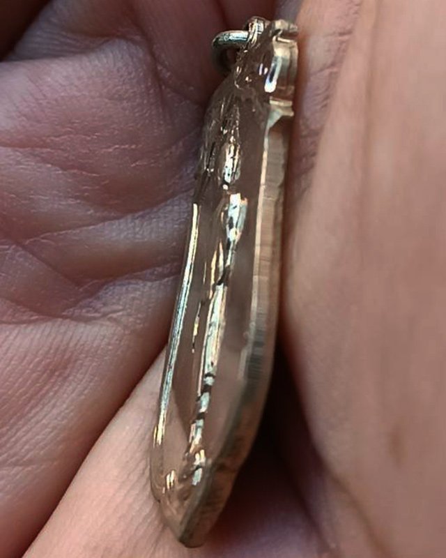 1.เหรียญเสมาฉลอง 25 พุทธศตวรรษ เนื้ออัลปาก้า พิมพ์แขนโตหลังยันต์ชิดบล็อคนิยม แกะจากกระดาษแก้วเดิม พร