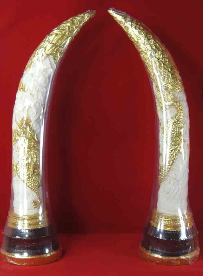 งาประดับตั้งโต๊ะ (ทำจากเรซิ่น)...สลักลายมังกรแปะด้วยทองคำเปลว...ตั้งโต๊ะหมู่บูชา