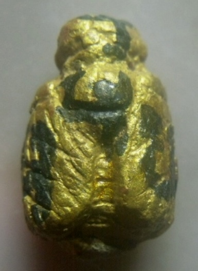 **เบาๆ**พญาต่อเงิน-ต่อทอง เนื้อผงทาทอง จารยันต์ เก่าๆ ไม่ทราบที่**วัตถุมงคลแห่งโชคลาภ สวยๆ