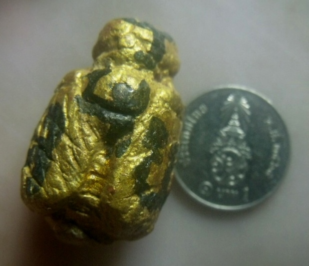 **เบาๆ**พญาต่อเงิน-ต่อทอง เนื้อผงทาทอง จารยันต์ เก่าๆ ไม่ทราบที่**วัตถุมงคลแห่งโชคลาภ สวยๆ