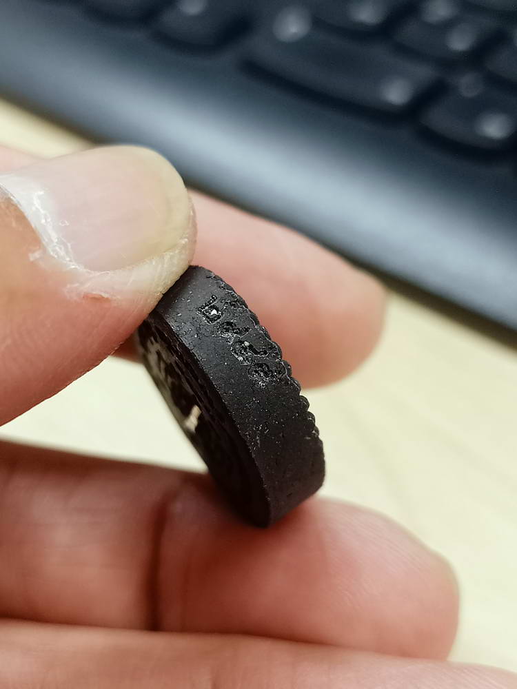 5-75 ผงดวงเศรษฐีหันข้าง หลวงพ่อพัฒน์ วัดห้วยด้วย นครสวรรค์ 2563 กล่องเดิม