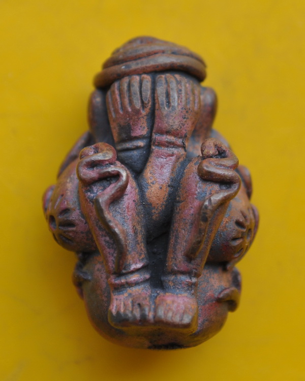 ปิดตาในครรภ์สอดเข่า เนื้อทองแดงเถื่อน วัดศาลาไพ 