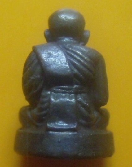 **เบา​ๆ​**รูปหล่อลอยองค์ หลวงปู่ทวด วัดช้างให้ เนื้อโลหะผสม**สวยๆ เชิญชมครับ 