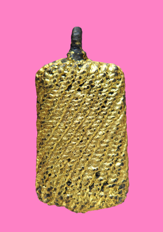 ถุงทองเก่า ลงรักปิดทอง ไม่ทราบว่าข้างในบรรจุอะไร หนัก