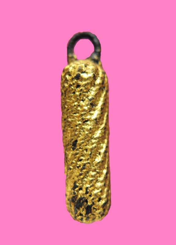 ถุงทองเก่า ลงรักปิดทอง ไม่ทราบว่าข้างในบรรจุอะไร หนัก