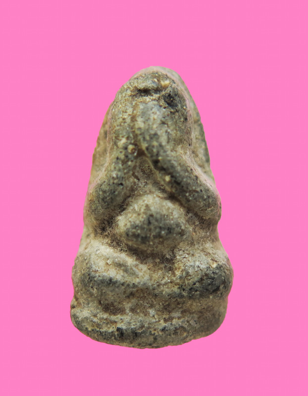 พระปิดตาเนื้อผงใบลาน ขนาดสูง ประมาณ 1.5 ซม.