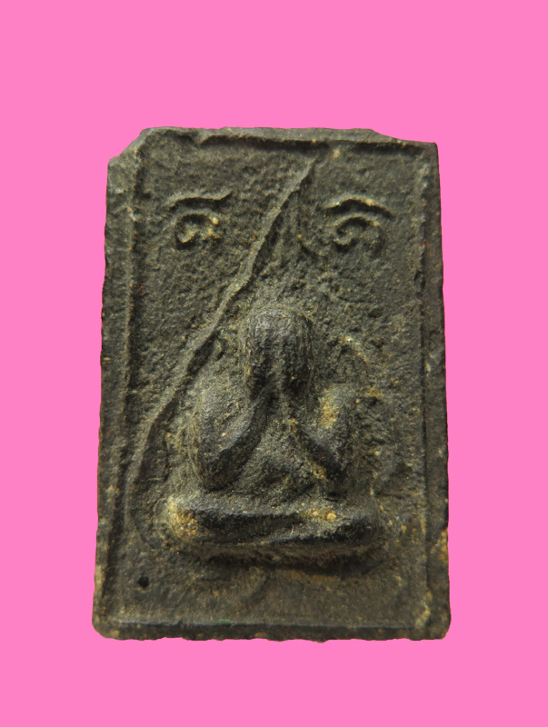 พระปิดตา พิมพ์ใบโพธิ์ สี่เหลี่ยมชิ้นฟัก เนื้อผงยาฯ