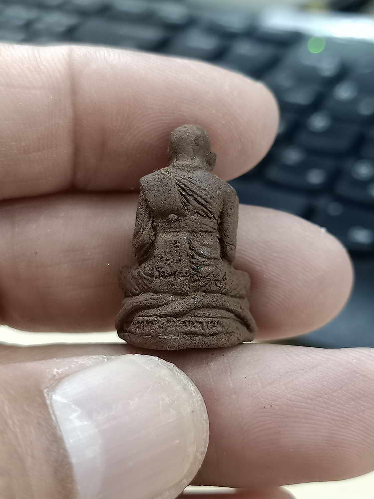 4-530 พระผงรูปเหมือนหลวงปู่พรหมมา เขมจาโร ครบรอบ 99 ปี รุ่นสร้างโบสถ์ วัดสวนหินผานางคอย อุบลราชธานี