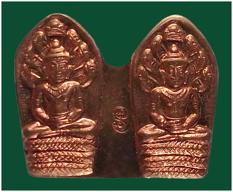 พระปรกใบมะขามคู่ชีวิตรุ่นแรก ท่านพ่ออาด วัดตะพุนทอง จ.ระยอง เนื้อทองแดง ปี 2553-C