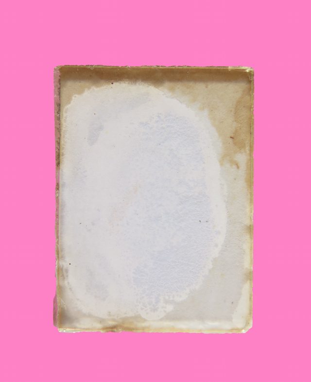 รูปถ่ายอัดกระจก หลวงพ่อทองหยด วัดชีสุขเกษม จ.สุพรรณบุรี