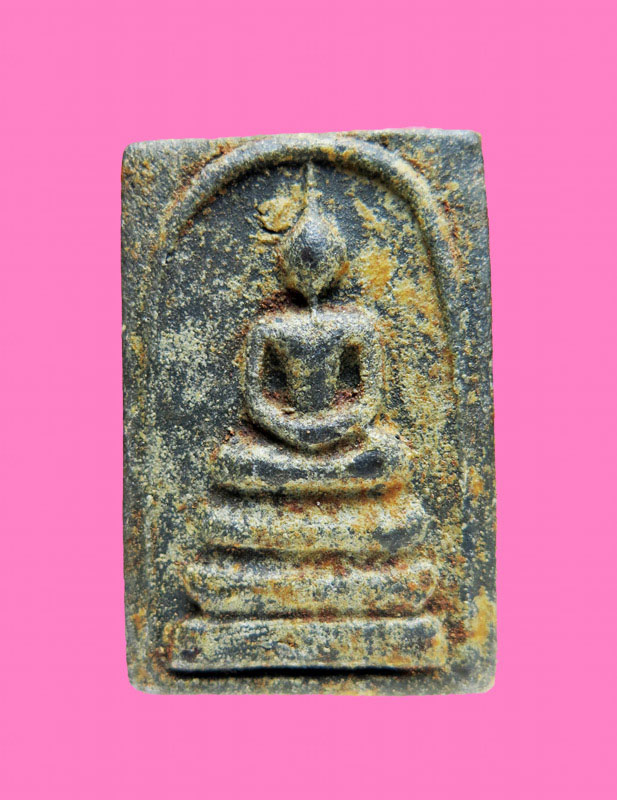 สมเด็จเนื้อผงน้ำมัน (สองสี) พิมพ์เศียรมีจุด หลวงพ่อกวย วัดโฆษิตาราม ชัยนาท