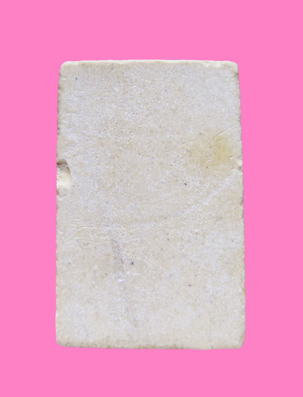 สมเด็จข้างซุ้มซ้ายมีเรามีติ่งหนึ่ง