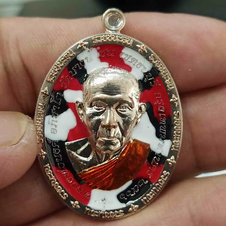 เหรียญรุ่นรวยชนะจน หลวงพ่อนงค์(ลูกศิษย์หลวงปู่โต๊ะ) วัดบางน้ำชน ธนบุรี กรุงเทพ ปี 2566 เนื้อทองแดง