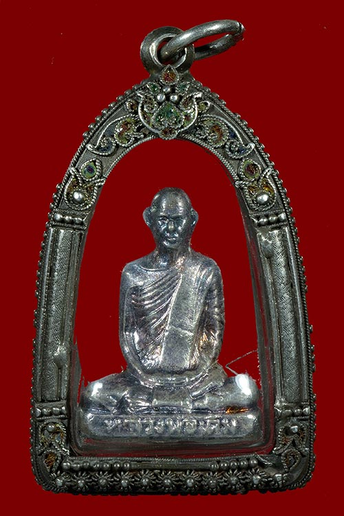 ...ลพ.เดิม วัดหนองโพ นครสวรรค์ พระรูปหล่อปั๊ม เนื้อเงินแท้ ปี 36 มีรอยจาร เลี่ยมเงินลงยา... - 1