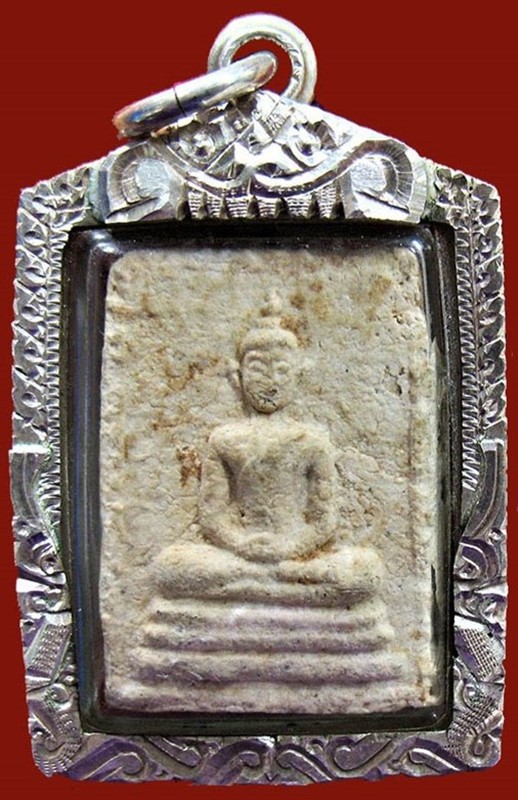 พระประจำวันเกิด กรุวัดชนะสงคราม (หลวงพ่อพรหม วัดช่องแค ปลุกเสก) มาพร้อมเลี่ยมเงิน - 1