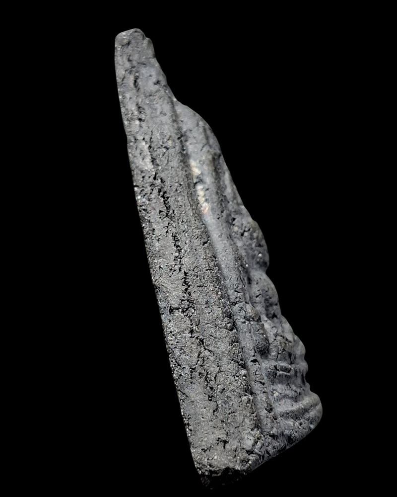 พระพุทธชินราช สามเหลี่ยม วัดประสาทบุญญาวาส ปี ๒๕๐๖ เนื้อดำ - 4