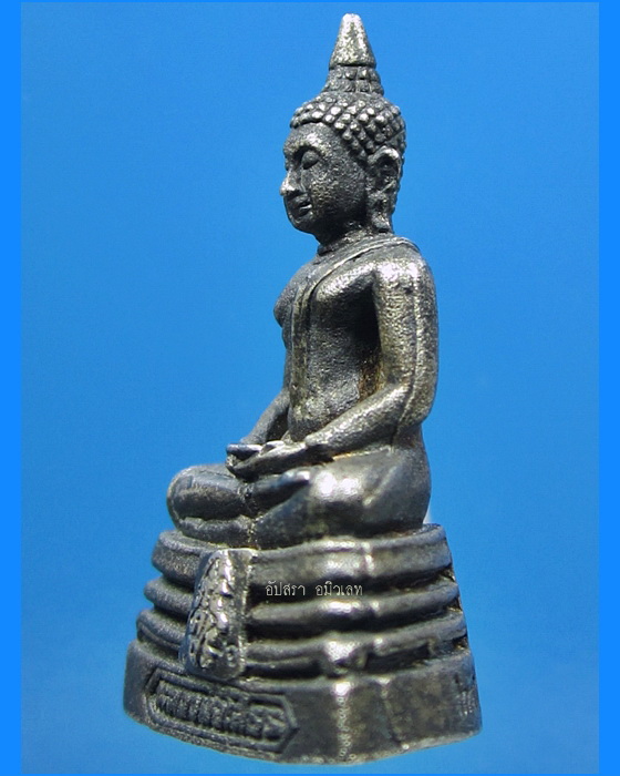 พระกริ่งหลวงพ่อโสธร รุ่นสร้างอุโบสถ พิมพ์เล็ก เนื้อเงิน พ.ศ. 2539 - 2