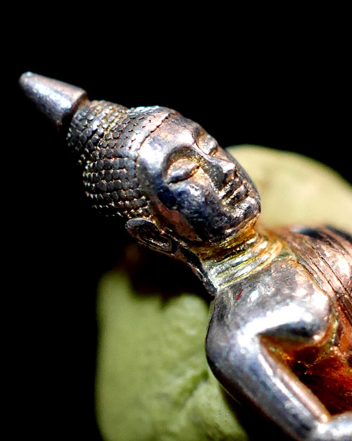 พระพุทธโสธร รุ่น 80 ปี กรมตำรวจ เนื้อเงินลงยา 3K - 4