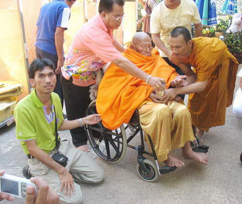 พระขุนแผนเสด็จกลับ อ.ชุม ไชยคีรี-หลวงปู่สุภา ปี06 - 5