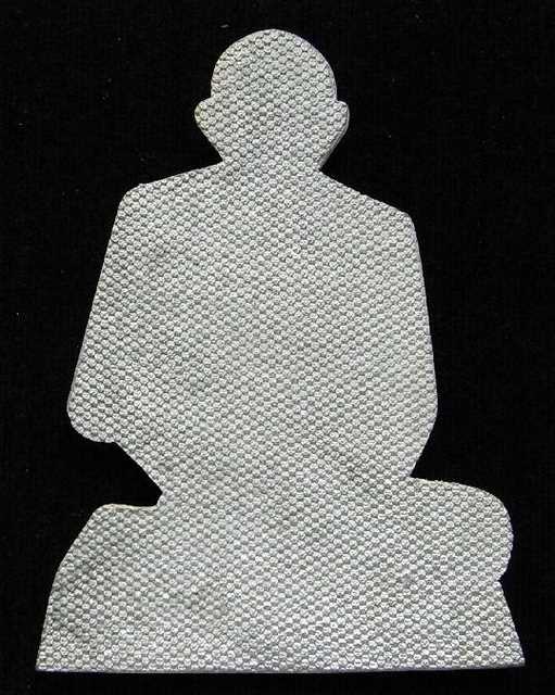 รูปเหมือนปั้ม หลวงพ่อชํานาญ วัดบางกุฎีทอง จ.ปทุมธานี เนื้อตะกั่ว หลังลายผ้า ขนาดใหญ่ ตอกโค๊ต - 2