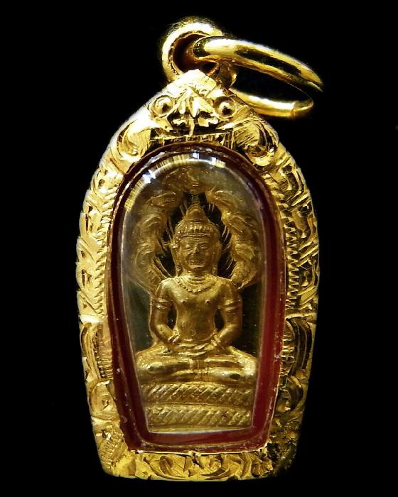 เนื้อทองคำ เลี่ยมทอง พร้อมบัตรรับรองฯ ปรกใบมะขาม หลวงพ่อคูณ ปี 36 รุ่นค้ำคูณมรดกไทย เชิญชมครับ - 1
