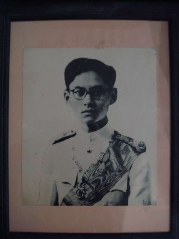 ภาพถ่ายเก่าพระเจ้าอยู่หัวและพระราชีนี - 1