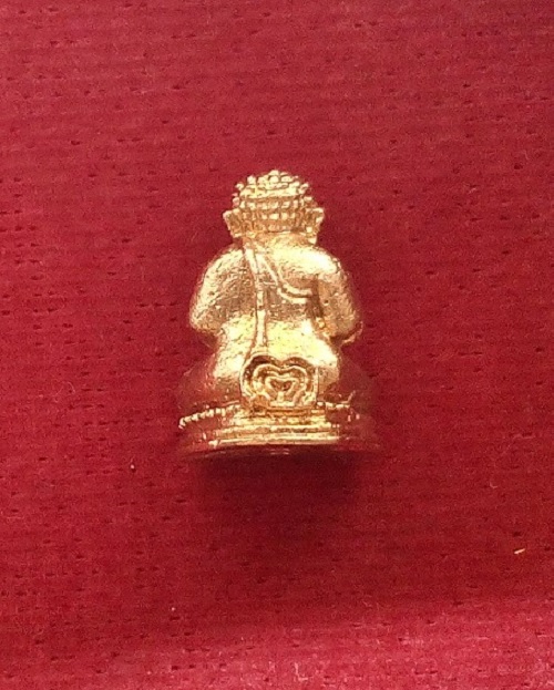 พระสังกัจจายลอยองค์ พิมพ์เล็ก เนื้อทองแดงกะไหล่ทอง หลวงพ่อแพ วัดพิกุลทอง ปี18 ตอก2โค๊ตใต้ฐาน - 2